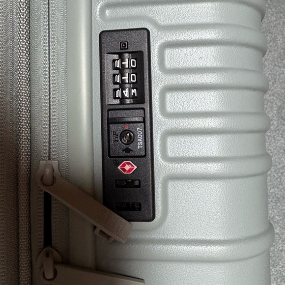 BEIS Slate Rolling Carryon Suitcase - Picture 7 of 8